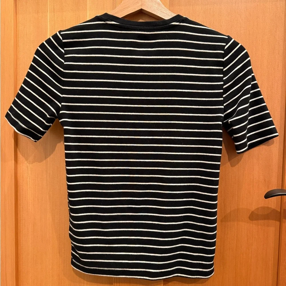 GAP Black and White Striped Crewneck Tee - Picture 2 of 2